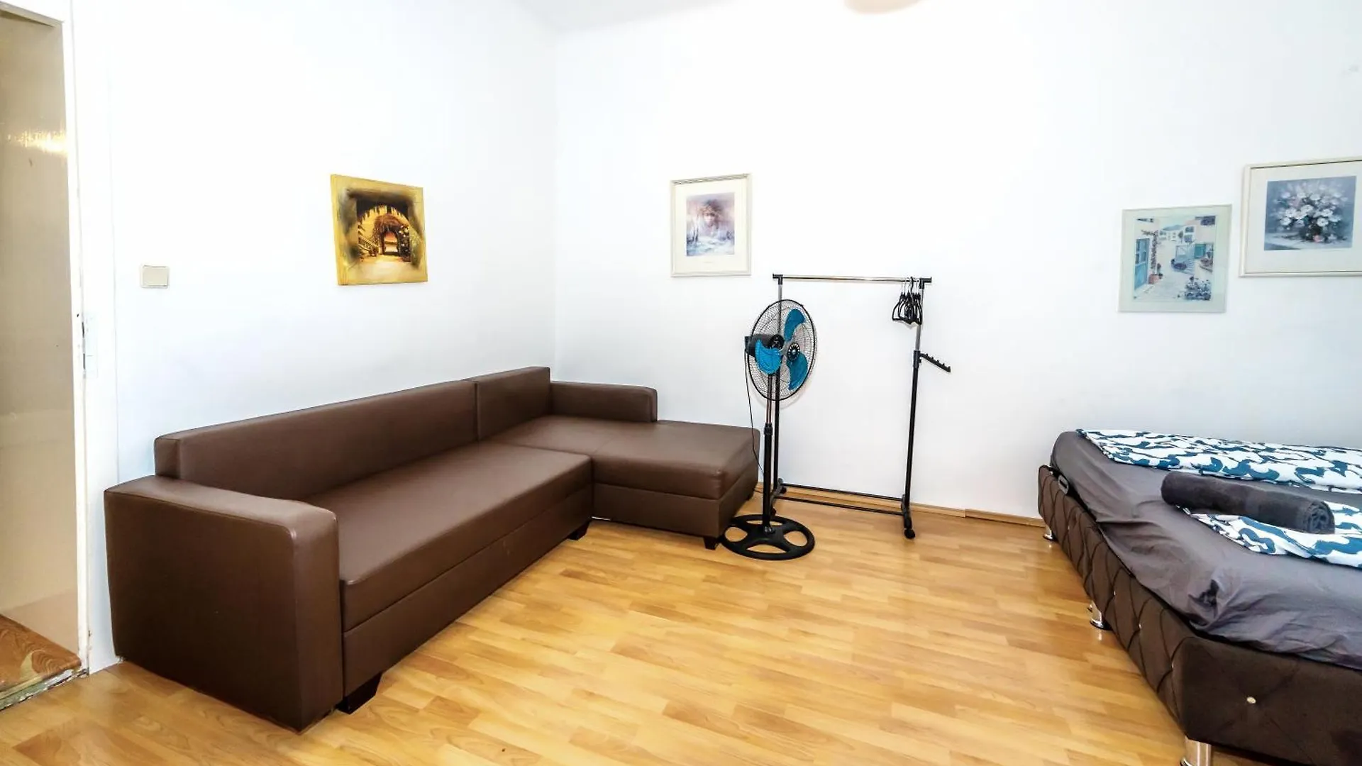 Zzq Family Apartment Near Schoenbrunn Palace Βιέννη 0*,  Αυστρία